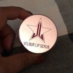Jeffree Star Velour Lip Scrub Marshmallow